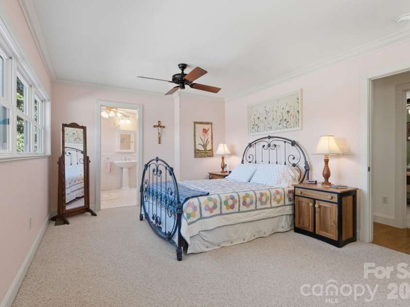 241 Standing Rock Cove, Clyde, NC 28721.  MLS# CAR4429163, YatesRealty ID 54517. 