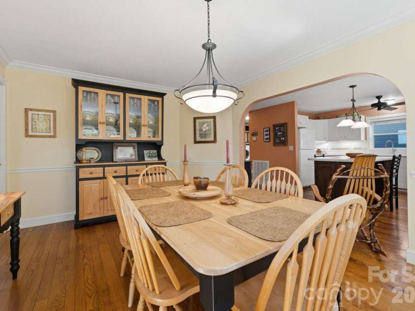 241 Standing Rock Cove, Clyde, NC 28721.  MLS# CAR4429163, YatesRealty ID 54517. 