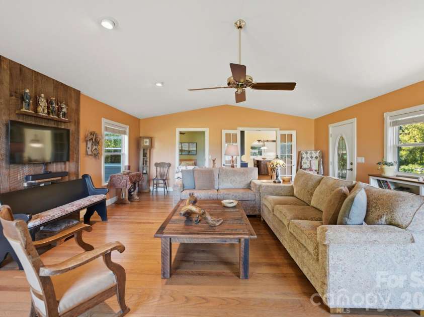 241 Standing Rock Cove, Clyde, NC 28721.  MLS# CAR4429163, YatesRealty ID 54517. 