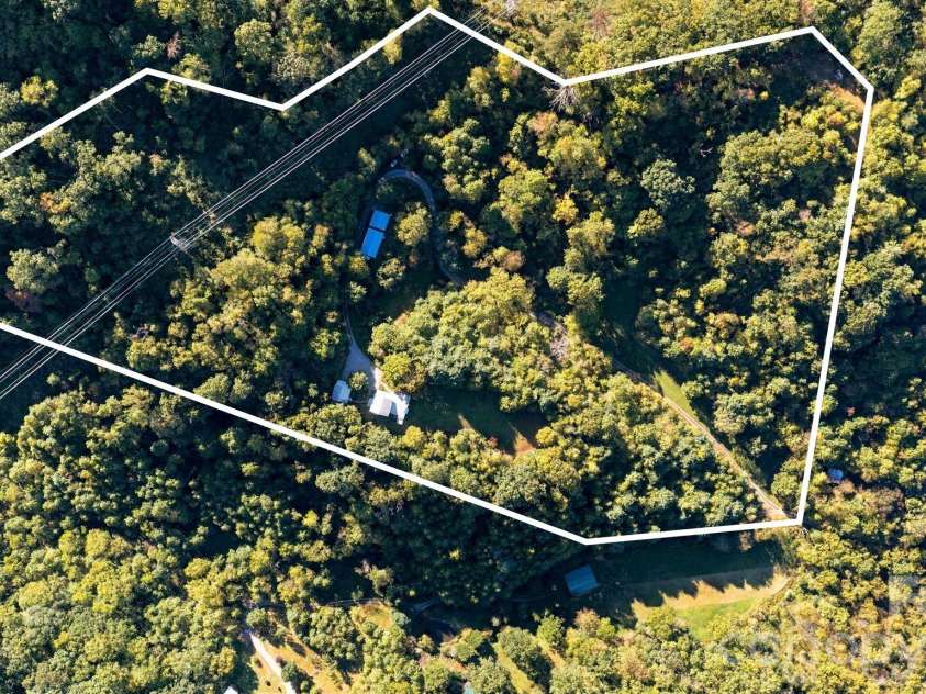 241 Standing Rock Cove, Clyde, NC 28721.  MLS# CAR4429163, YatesRealty ID 54517. 
