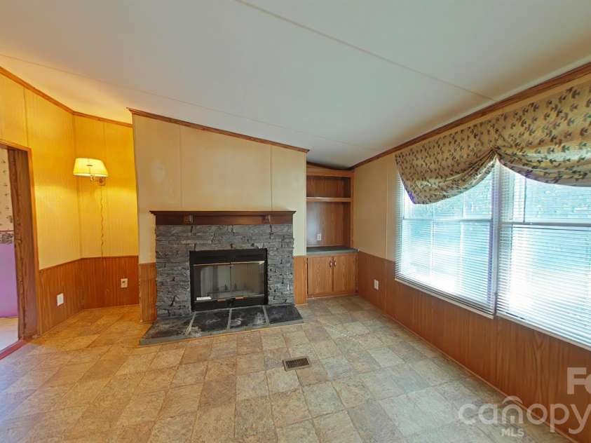1700 Windsong Forest Road, Clover, SC 29710.  MLS# CAR4427836, YatesRealty ID 54518. 