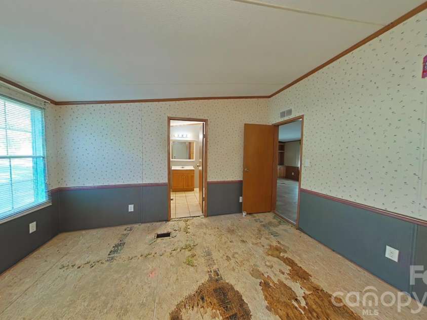 1700 Windsong Forest Road, Clover, SC 29710.  MLS# CAR4427836, YatesRealty ID 54518. 
