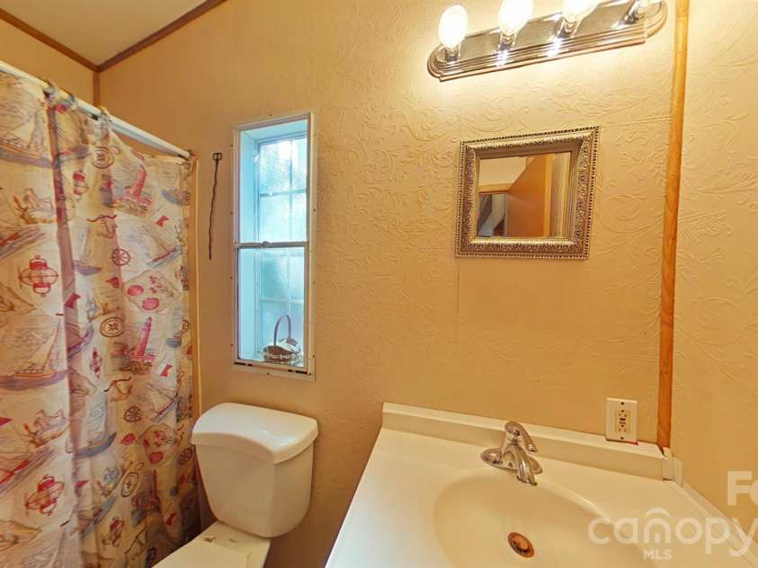 1700 Windsong Forest Road, Clover, SC 29710.  MLS# CAR4427836, YatesRealty ID 54518. 