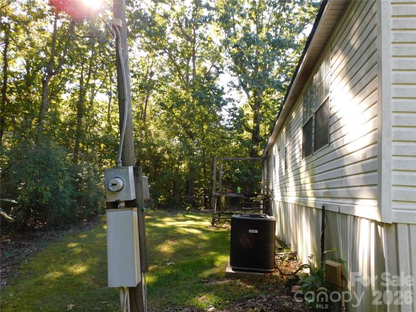 1700 Windsong Forest Road, Clover, SC 29710.  MLS# CAR4427836, YatesRealty ID 54518. 