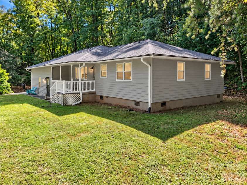 250 Camp Creek Road, Whittier, NC 28789.  MLS# CAR4428607, YatesRealty ID 54519. 