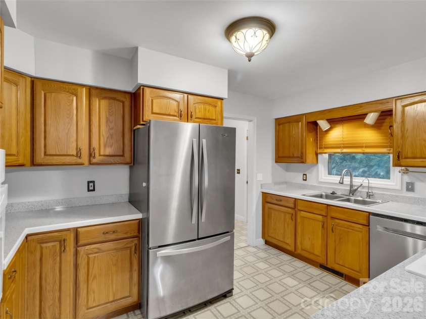 250 Camp Creek Road, Whittier, NC 28789.  MLS# CAR4428607, YatesRealty ID 54519. 