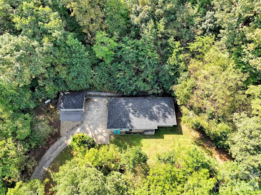 250 Camp Creek Road, Whittier, NC 28789.  MLS# CAR4428607, YatesRealty ID 54519. 