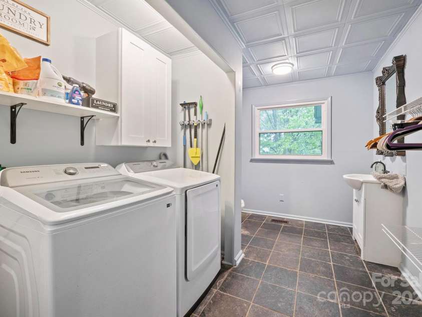 213 Lost Corner Road, Morganton, NC 28655.  MLS# CAR4246159, YatesRealty ID 5452. 