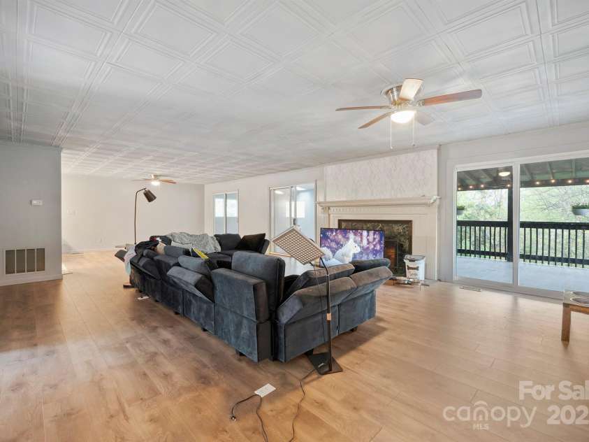 213 Lost Corner Road, Morganton, NC 28655.  MLS# CAR4246159, YatesRealty ID 5452. 