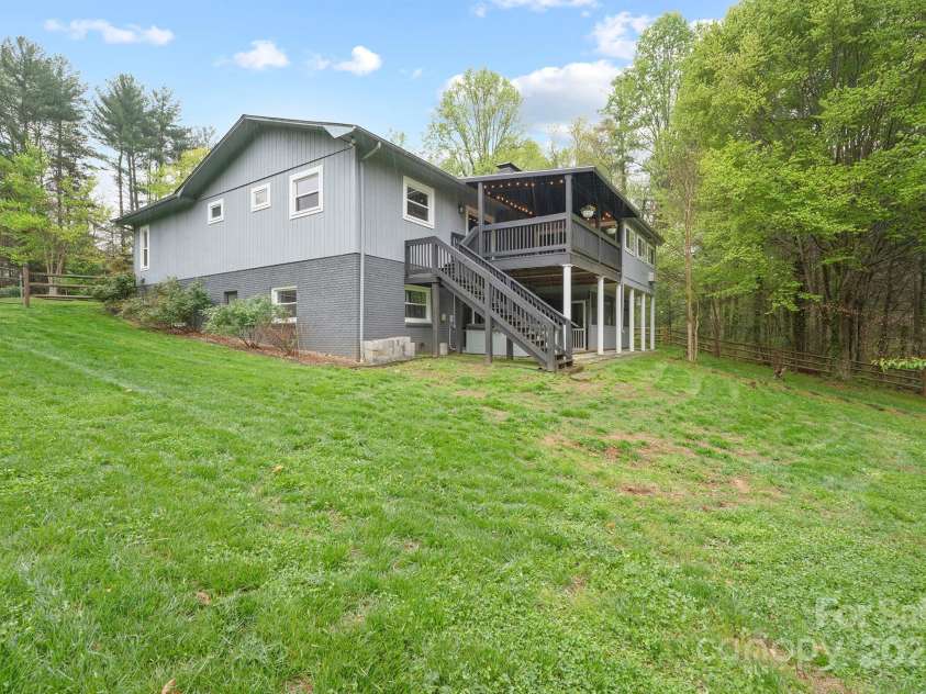 213 Lost Corner Road, Morganton, NC 28655.  MLS# CAR4246159, YatesRealty ID 5452. 