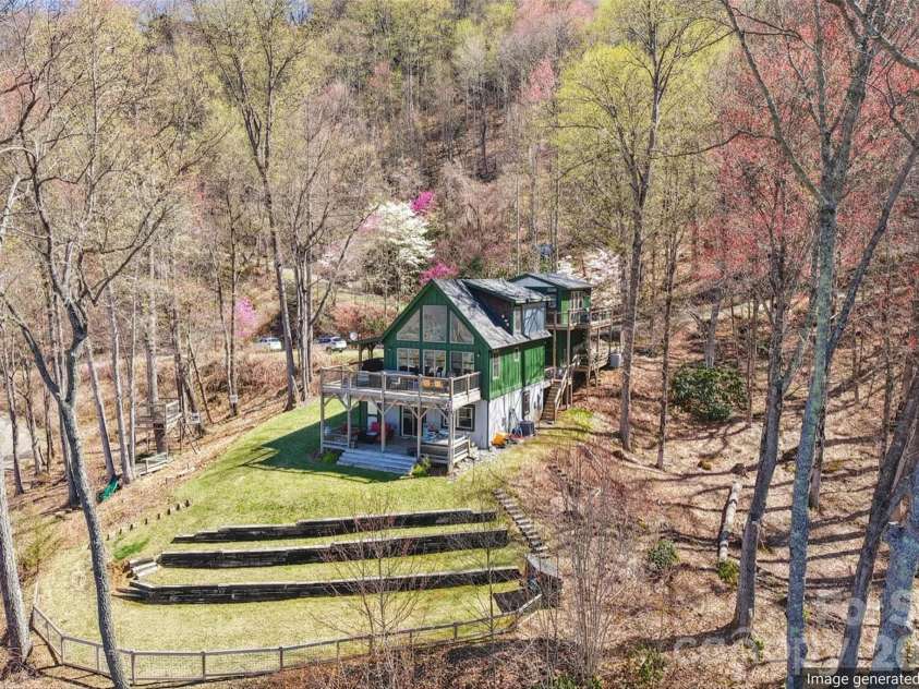 284 Robin Roost Road, Maggie Valley, NC 28751.  MLS# CAR4356415, YatesRealty ID 5452. 