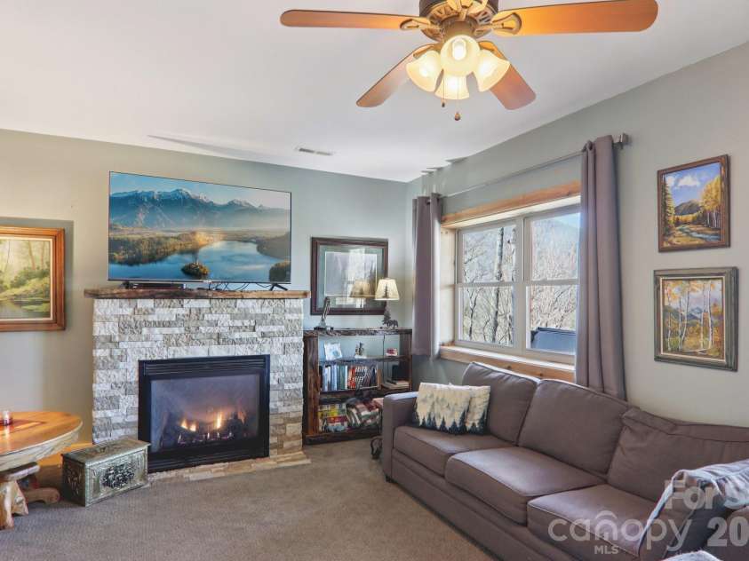 284 Robin Roost Road, Maggie Valley, NC 28751.  MLS# CAR4356415, YatesRealty ID 5452. 