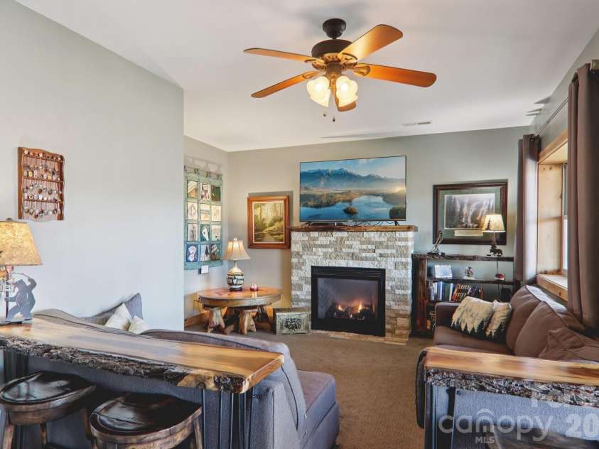 284 Robin Roost Road, Maggie Valley, NC 28751.  MLS# CAR4356415, YatesRealty ID 5452. 