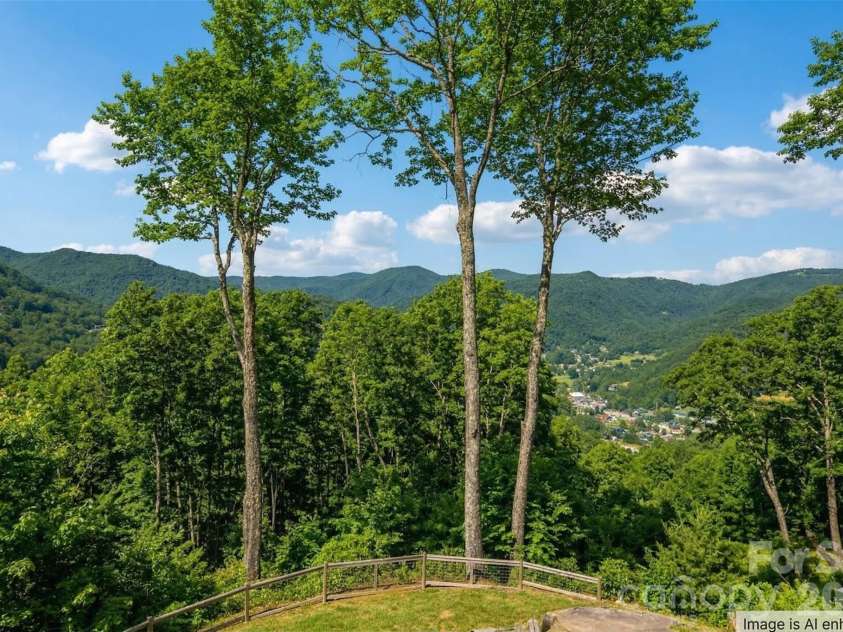 284 Robin Roost Road, Maggie Valley, NC 28751.  MLS# CAR4356415, YatesRealty ID 5452. 