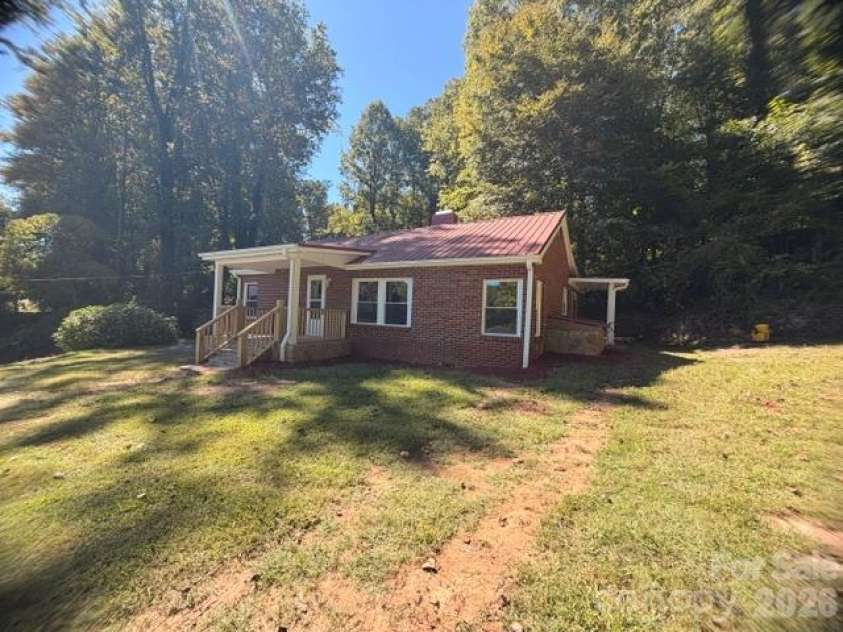 64 Chapel Hill Church Loop, Marion, NC 28752.  MLS# CAR4430026, YatesRealty ID 54520. 