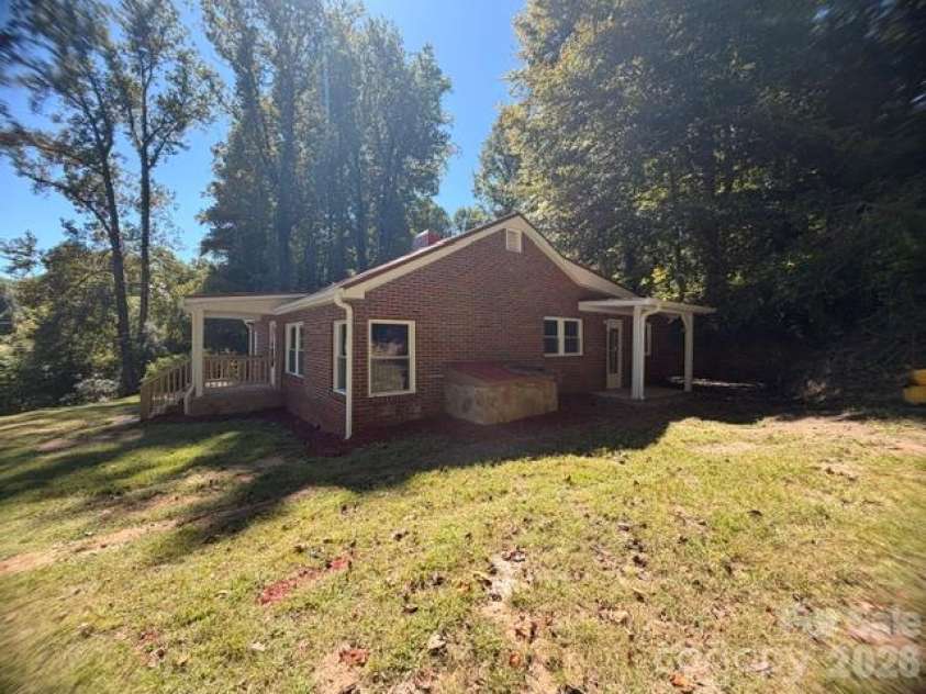 64 Chapel Hill Church Loop, Marion, NC 28752.  MLS# CAR4430026, YatesRealty ID 54520. 