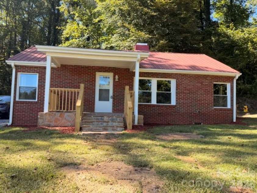 64 Chapel Hill Church Loop, Marion, NC 28752.  MLS# CAR4430026, YatesRealty ID 54520. 