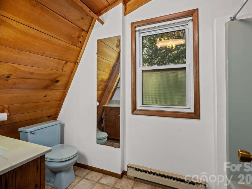 88 Bull Mountain Road, Asheville, NC 28805.  MLS# CAR4430869, YatesRealty ID 54521. 