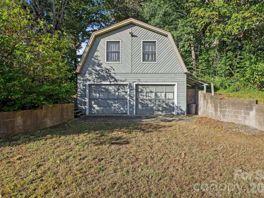 88 Bull Mountain Road, Asheville, NC 28805.  MLS# CAR4430869, YatesRealty ID 54521. 