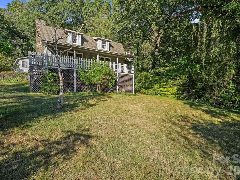 88 Bull Mountain Road, Asheville, NC 28805.  MLS# CAR4430869, YatesRealty ID 54521. 