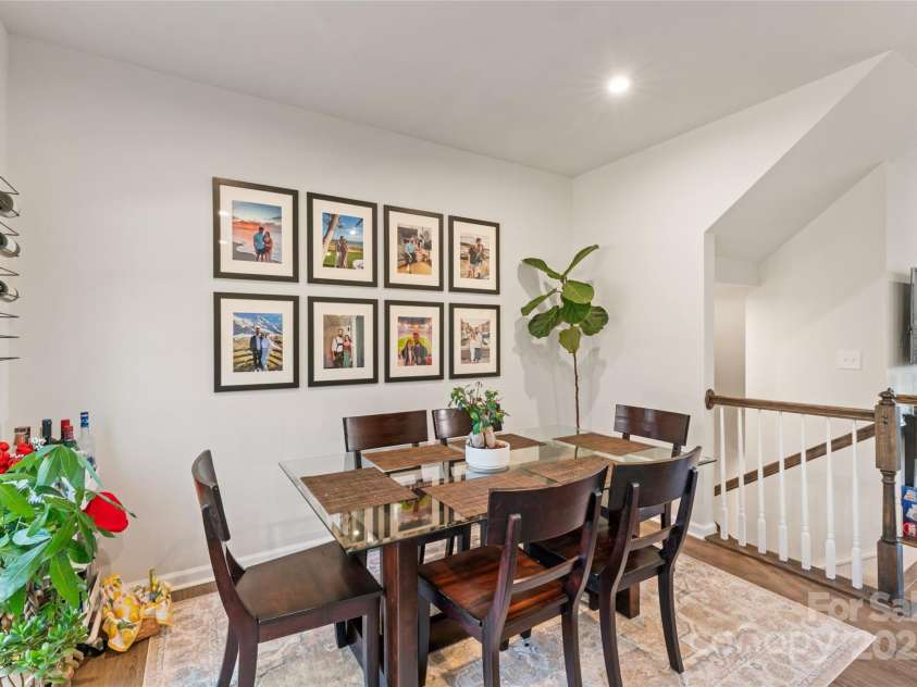 3209 Beeler Lane, Charlotte, NC 28208.  MLS# CAR4332881, YatesRealty ID 54523. Dining