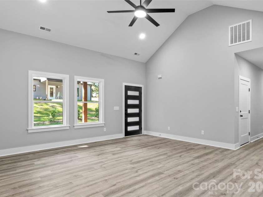 2309 Frederick Drive, Winston Salem, NC 27103.  MLS# CAR4430977, YatesRealty ID 54524. 