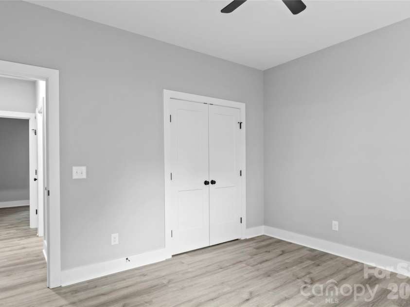 2309 Frederick Drive, Winston Salem, NC 27103.  MLS# CAR4430977, YatesRealty ID 54524. 