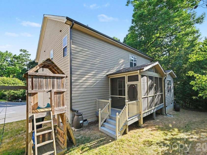 12312 Bunchgrass Lane, Raleigh, NC 27614.  MLS# CAR4430971, YatesRealty ID 54526. 