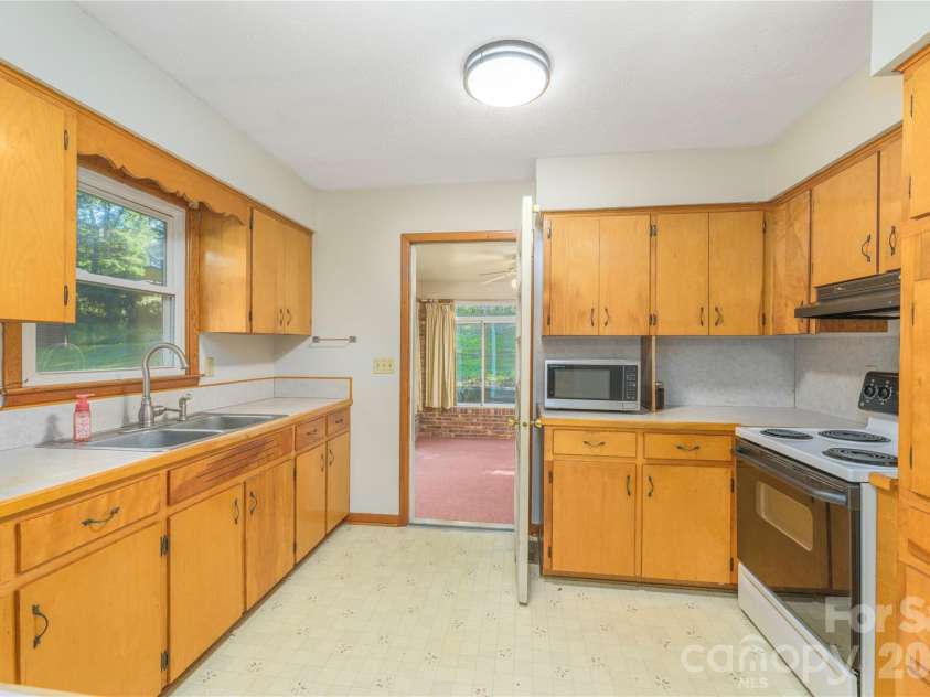 2882 Butler Bridge Road, Mills River, NC 28759.  MLS# CAR4430985, YatesRealty ID 54527. 