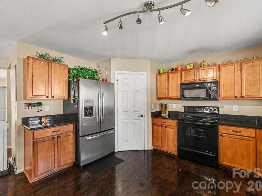 1043 Bent Branch Street, Gastonia, NC 28054.  MLS# CAR4420960, YatesRealty ID 54528. 