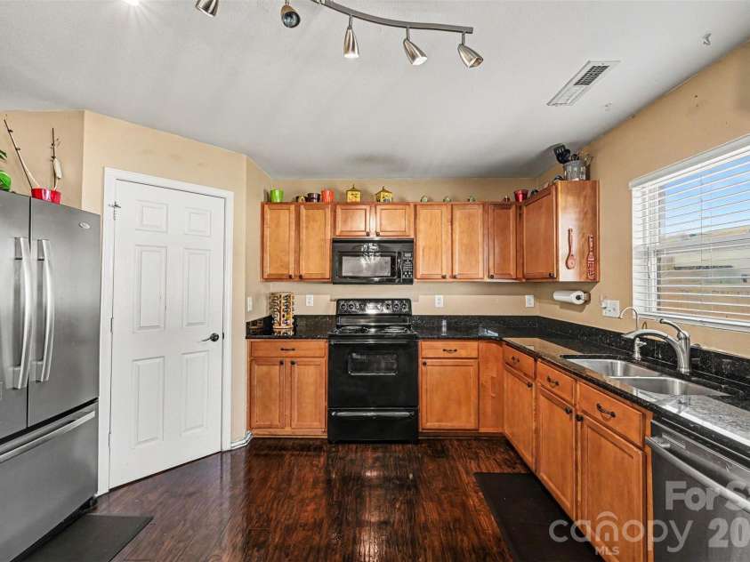 1043 Bent Branch Street, Gastonia, NC 28054.  MLS# CAR4420960, YatesRealty ID 54528. 