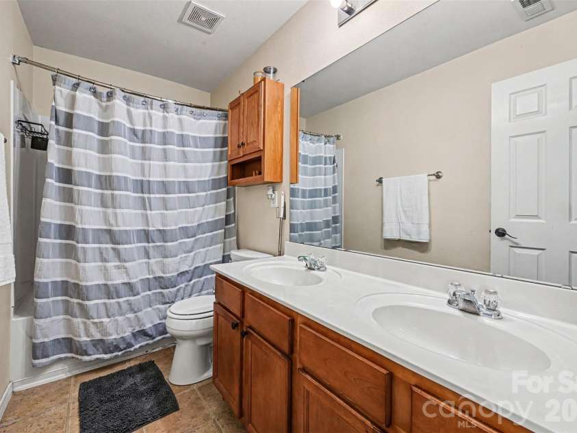 1043 Bent Branch Street, Gastonia, NC 28054.  MLS# CAR4420960, YatesRealty ID 54528. 