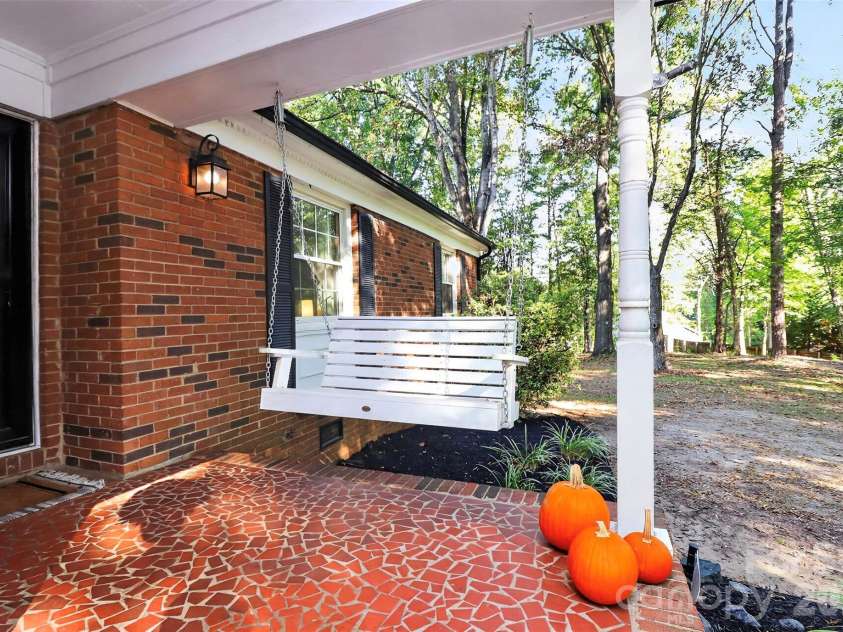 4301 Red Berry Court, Charlotte, NC 28213.  MLS# CAR4430948, YatesRealty ID 54529. 