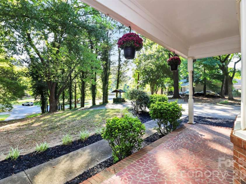 4301 Red Berry Court, Charlotte, NC 28213.  MLS# CAR4430948, YatesRealty ID 54529. 