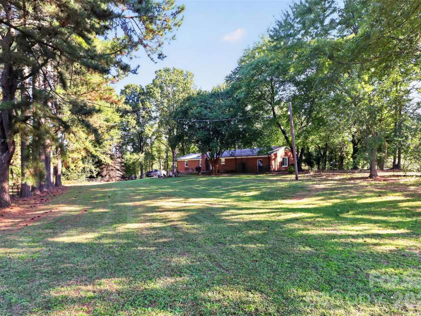 4301 Red Berry Court, Charlotte, NC 28213.  MLS# CAR4430948, YatesRealty ID 54529. 