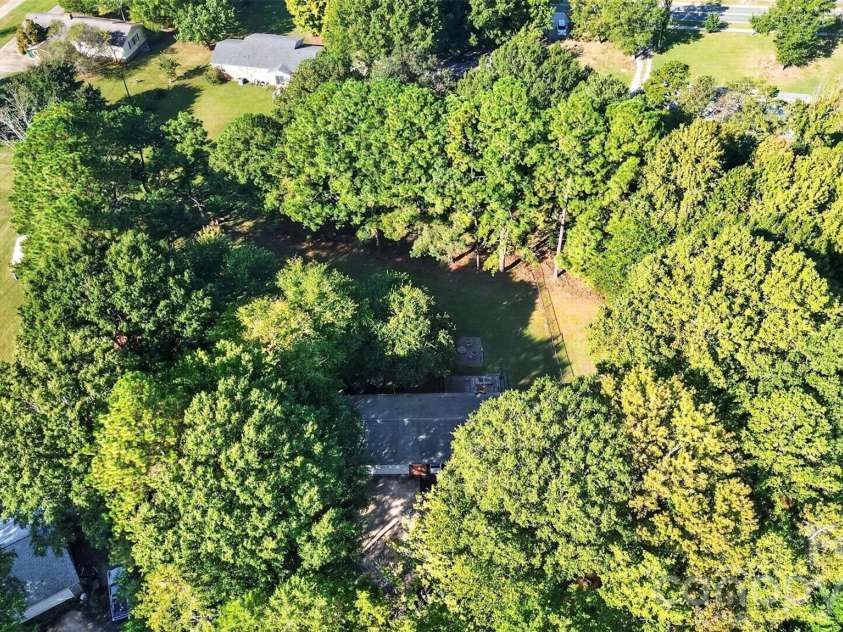 4301 Red Berry Court, Charlotte, NC 28213.  MLS# CAR4430948, YatesRealty ID 54529. 