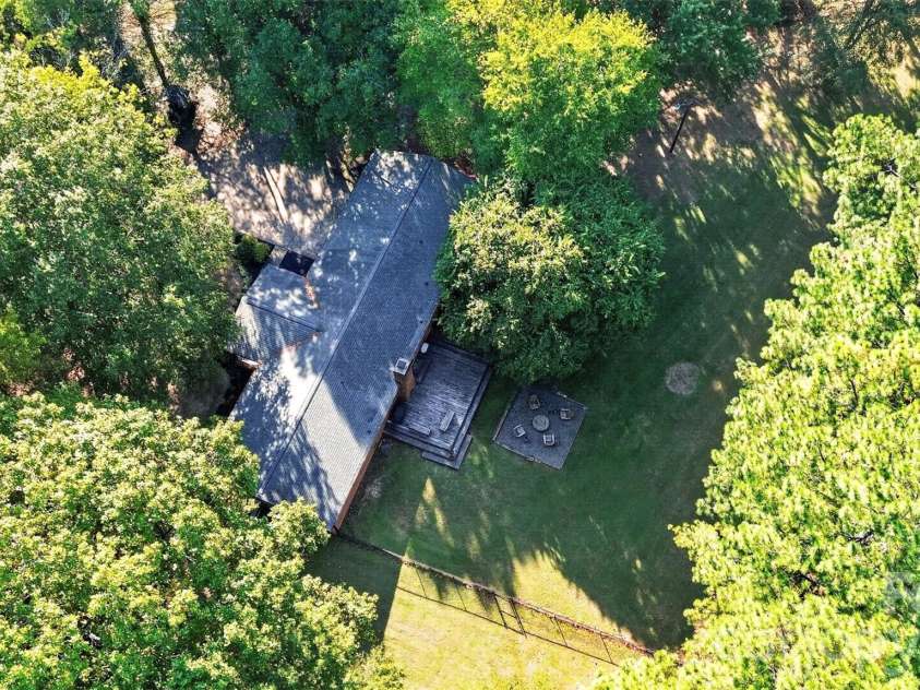4301 Red Berry Court, Charlotte, NC 28213.  MLS# CAR4430948, YatesRealty ID 54529. 