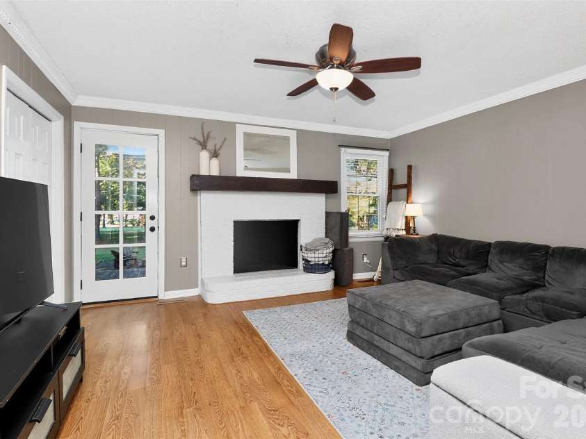 4301 Red Berry Court, Charlotte, NC 28213.  MLS# CAR4430948, YatesRealty ID 54529. Family Room, exit to Deck