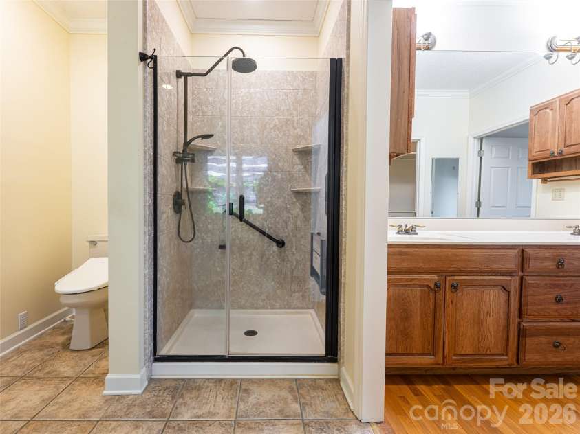 1341 Forest Lake Heights Drive, Nebo, NC 28761.  MLS# CAR4339850, YatesRealty ID 5453. Primary Bath