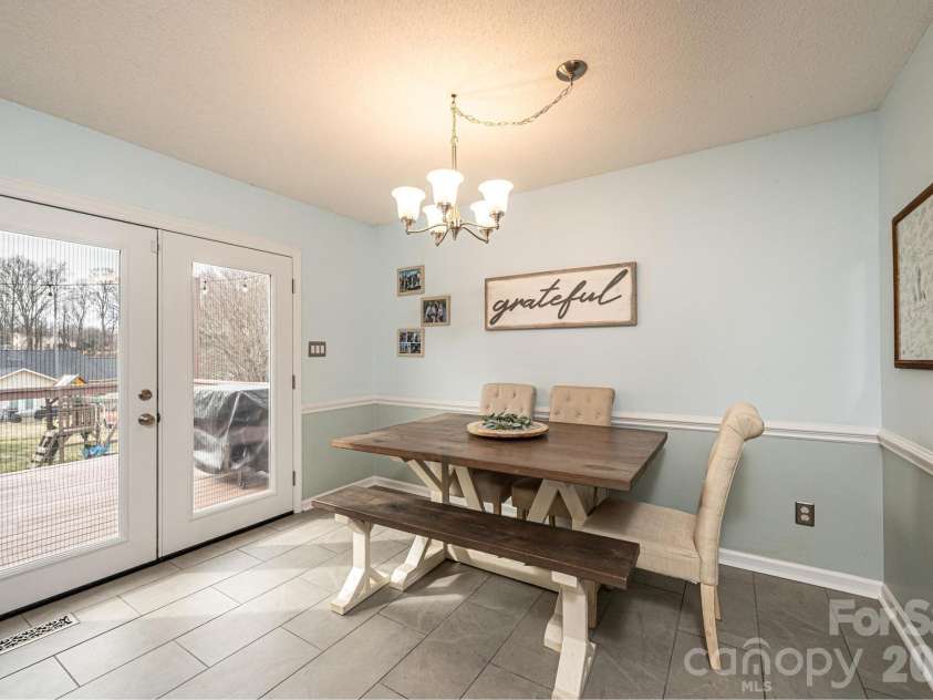 2487 Ashford Drive, Newton, NC 28658.  MLS# CAR4430929, YatesRealty ID 54536. 