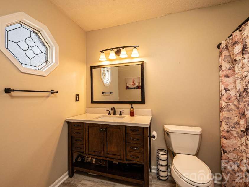 2487 Ashford Drive, Newton, NC 28658.  MLS# CAR4430929, YatesRealty ID 54536. 