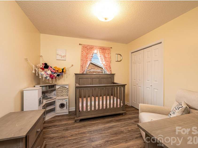 2487 Ashford Drive, Newton, NC 28658.  MLS# CAR4430929, YatesRealty ID 54536. 