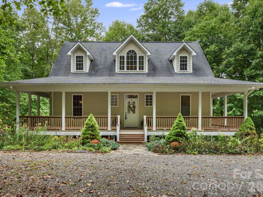 95 Ashworth Drive, Fairview, NC 28730.  MLS# CAR4402012, YatesRealty ID 54538. 