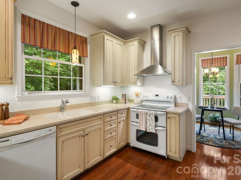95 Ashworth Drive, Fairview, NC 28730.  MLS# CAR4402012, YatesRealty ID 54538. 