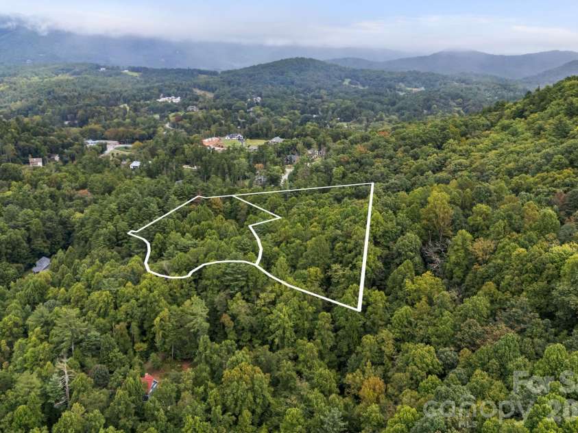 95 Ashworth Drive, Fairview, NC 28730.  MLS# CAR4402012, YatesRealty ID 54538. 