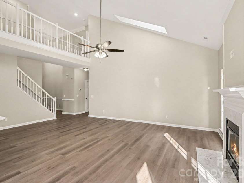 6820 Sweetfield Drive, Huntersville, NC 28078.  MLS# CAR4430573, YatesRealty ID 54539. 