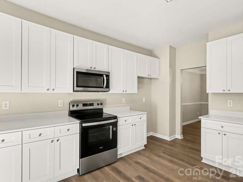 6820 Sweetfield Drive, Huntersville, NC 28078.  MLS# CAR4430573, YatesRealty ID 54539. 