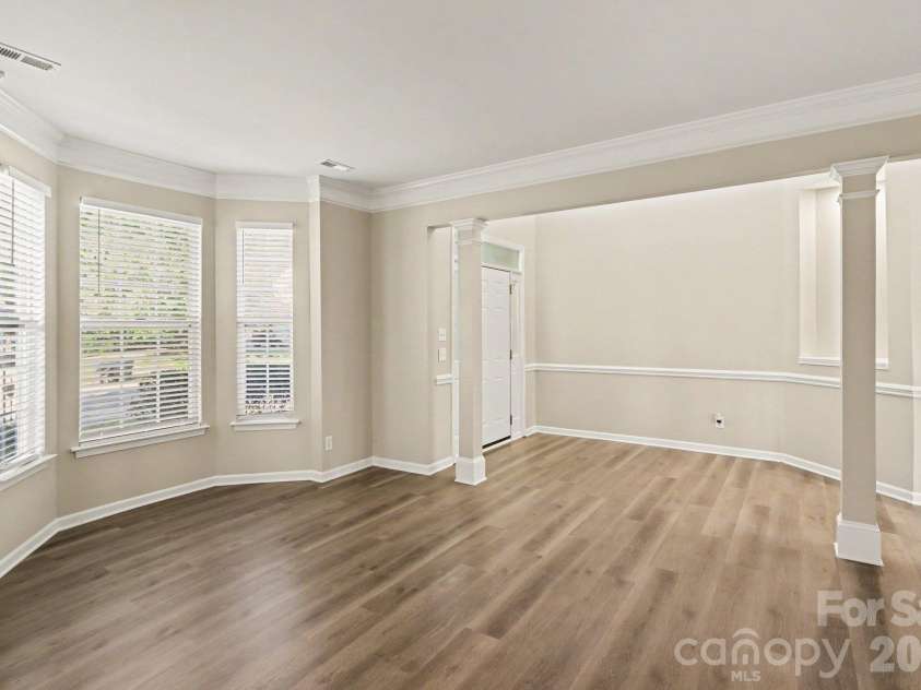 6820 Sweetfield Drive, Huntersville, NC 28078.  MLS# CAR4430573, YatesRealty ID 54539. 
