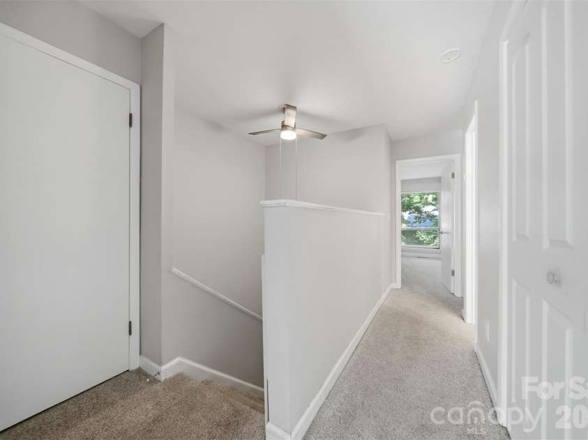 4340 Center Street, Hickory, NC 28601.  MLS# CAR4411695, YatesRealty ID 5454. 