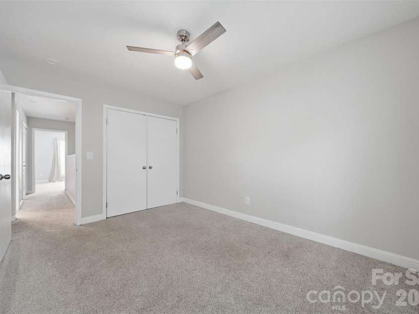 4340 Center Street, Hickory, NC 28601.  MLS# CAR4411695, YatesRealty ID 5454. 